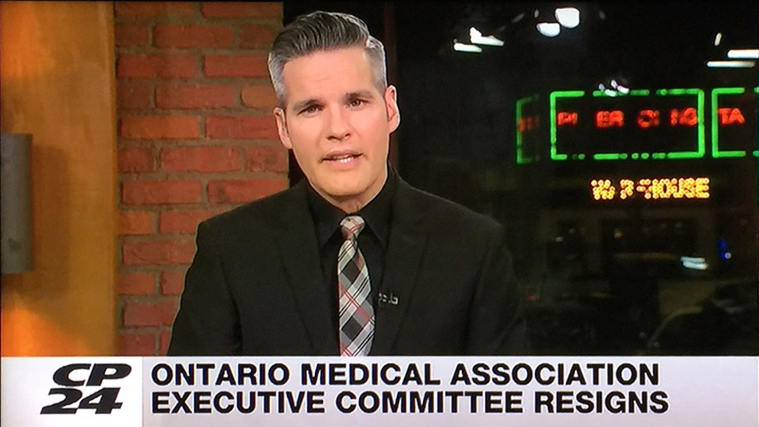 Toronto CP24 LiveAt10 2017-02-06- OMA executive committee resigns2